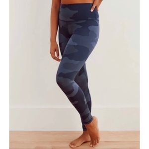 Aerie blue camo leggings size S